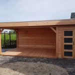 Tuinhuisje met grote overkapping